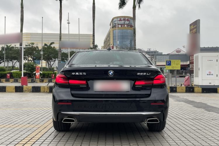 Used BMW 5 Series 2022 Restyled 525Li Luxury Package Exterior 3