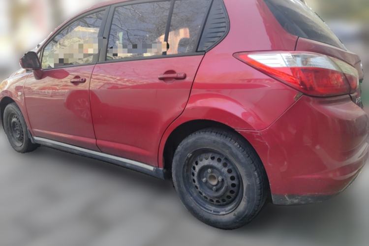 Used Venucia R50 2012 1.6L Manual Comfort Edition
