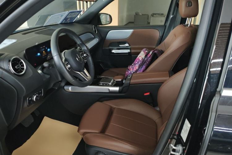 Used Mercedes-Benz GLB 2022 Second Facelift GLB 200 Fashion Edition Left Front Seat