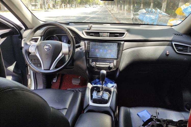 Used Nissan X-Trail 2014 2.0L CVT Comfort Edition 2WD Interior 2