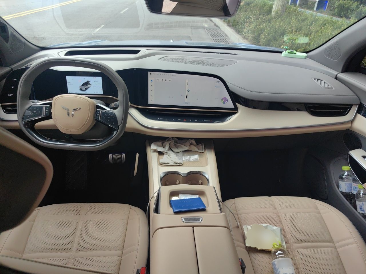 Hongqi Tiangong 08 2025 565 All-Wheel-Drive Pioneer Edition — снимка 9