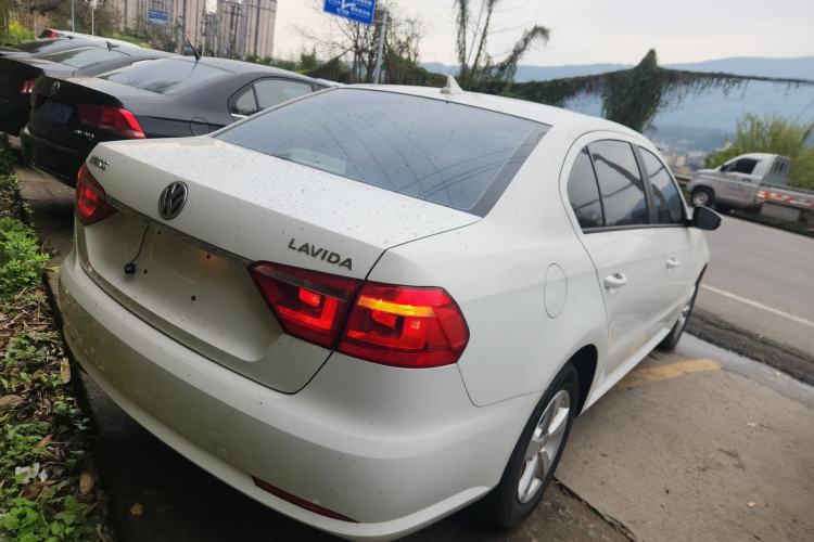 Used Volkswagen Lavida 2017 1.6L Automatic Comfort Edition
