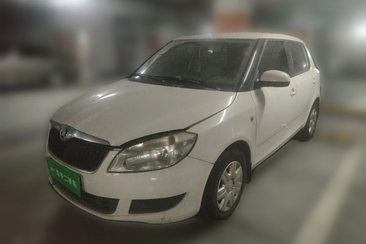 Used Skoda Fabia 2014 1.4L Automatic Crystal Edition