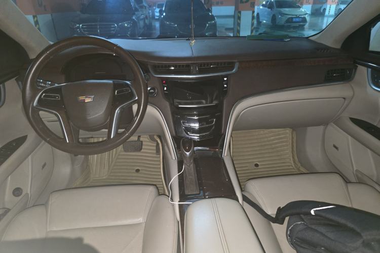 Used Cadillac XTS 2016 28T Elite Edition Center Console