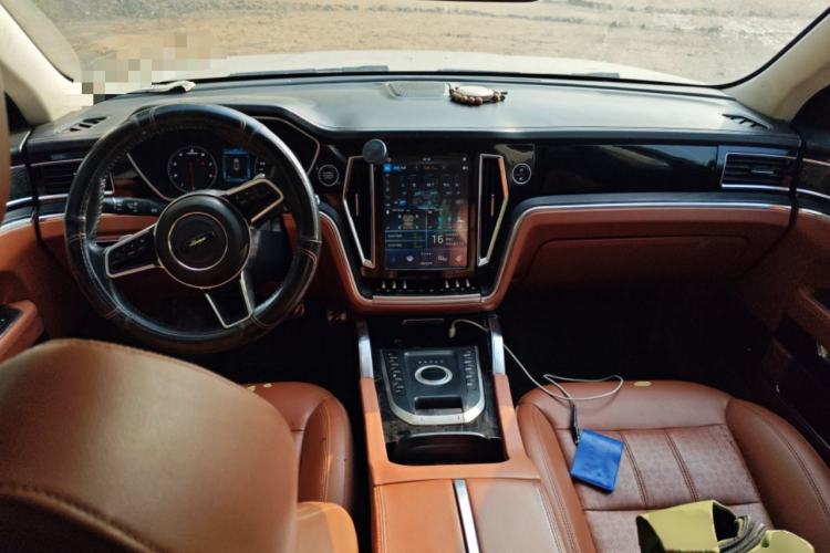 Used Zotye T700 2017 1.8T Dual-Clutch Luxury Model
