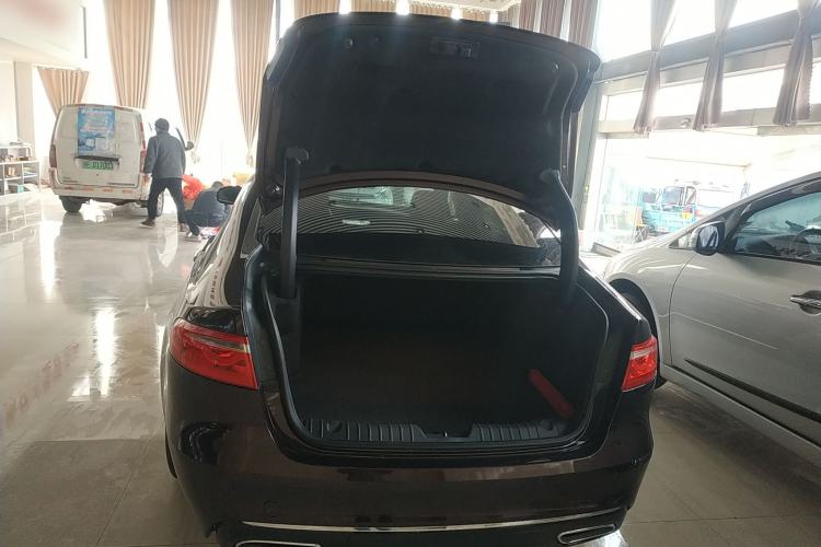 Used Jaguar XFL 2019 XFL 2.0T 200PS Two-Wheel-Drive Luxury Edition
