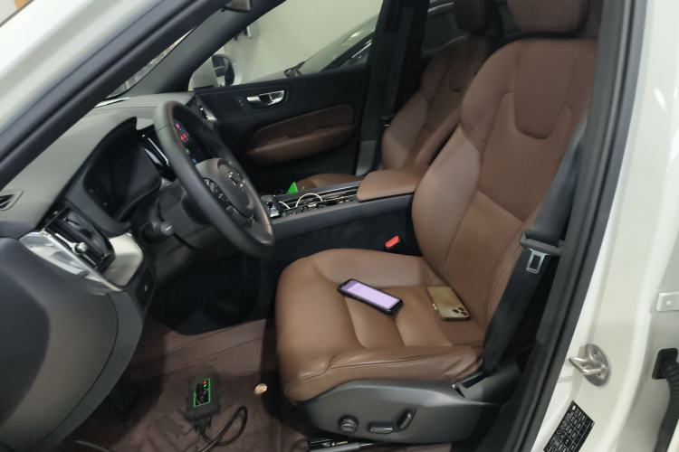 Used Volvo XC60 2024 B5 4x4 Smart Luxury Edition