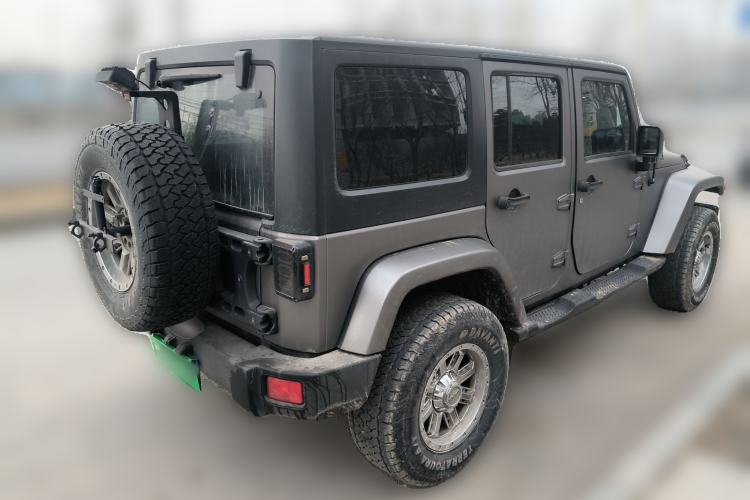 Used Jeep Wrangler 2013 3.6L Sahara Four-Door Edition
