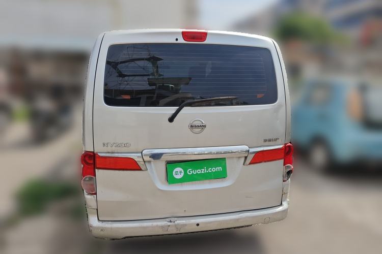 Used Nissan NV200 2012 1.6L 232 Seats Luxury Version
