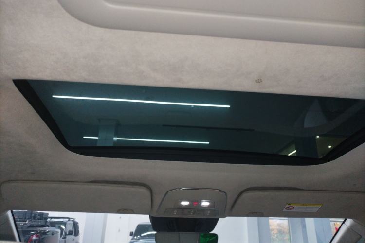 Used Volvo EM90 2025 Ultra Six-Seater