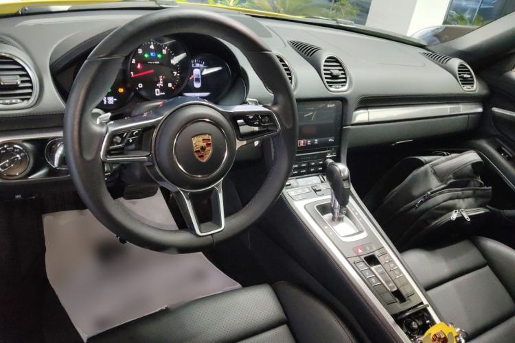 Used Porsche 718 2022 Boxster 2.0T
