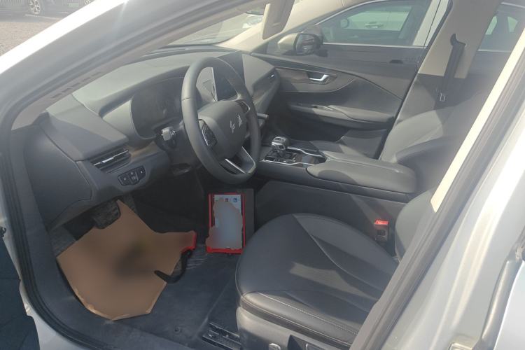 Used Hongqi E-QM5 2022 431 km Charge & Enjoy Edition Left Front Seat