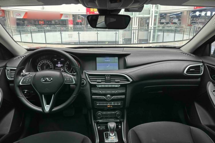 Used Infiniti QX30 2017 2.0T Four-Wheel Drive Fashion Edition
