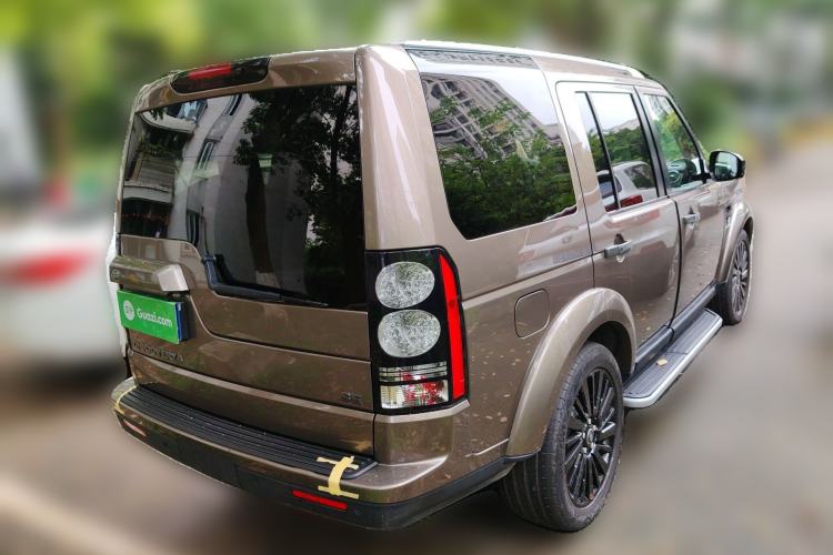 Used Land Rover Discovery 2015 3.0 SC V6 SE Rear Right 45 Deg