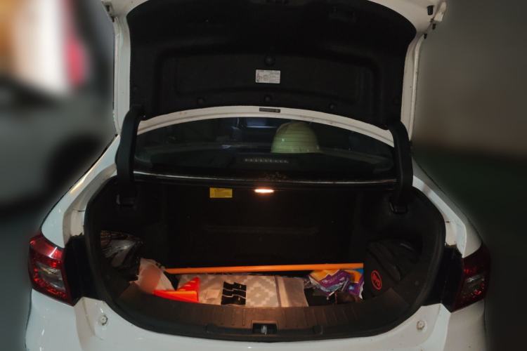 Used BYD Qin New Energy 2015 1.5T Dual-Crown Flagship Plus Edition Trunk