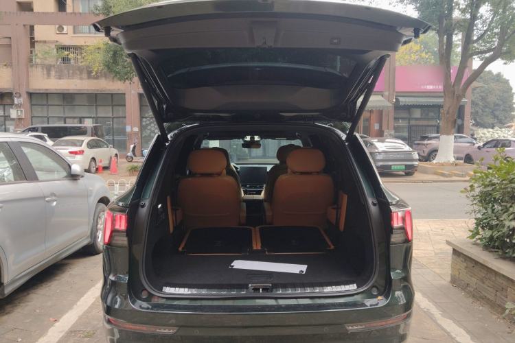 Used Lynk & Co 09 EM-P 2024 2.0TD EM-P Four-Wheel Drive ULTRA Six-Seater
