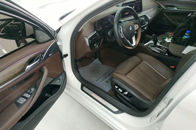 Used BMW 5 Series 2022 Second Facelift 530Li Luxury Edition Premium Package
