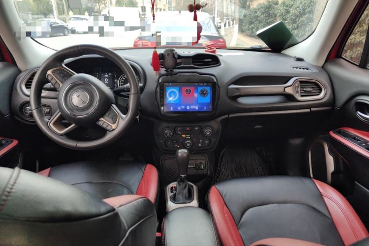 Used Jeep Renegade 2018 Connected Large Screen Version 180T Automatic High-Energy Edition
