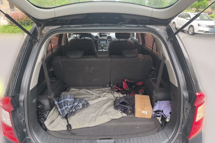 Used Kia Carens 2011 2.0L 7-Seater Automatic Standard Edition