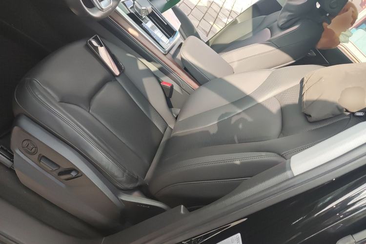 Used Audi Q7 2023 45 TFSI quattro S line Sport model
