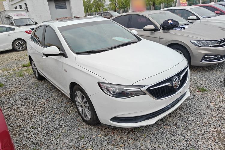 Used Buick GT 2021 1.3T Automatic Mild Hybrid Elite Version Front Right 45 Deg
