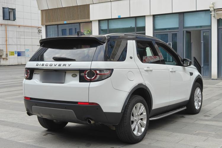 Used Land Rover Discovery Sport 2018 240 PS SE Version Exterior 6