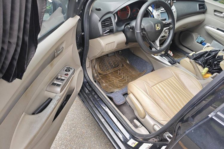 Used Honda City Classic 2008 1.5L Automatic Elite Edition Driver Seat