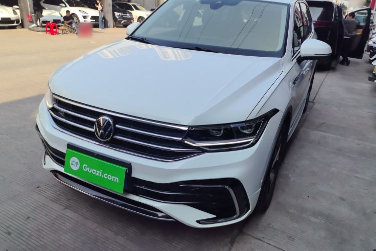 Used Volkswagen Tiguan L 2023 Facelifted 380TSI Automatic All-Wheel Drive R-Line Plus Version 7-Seater