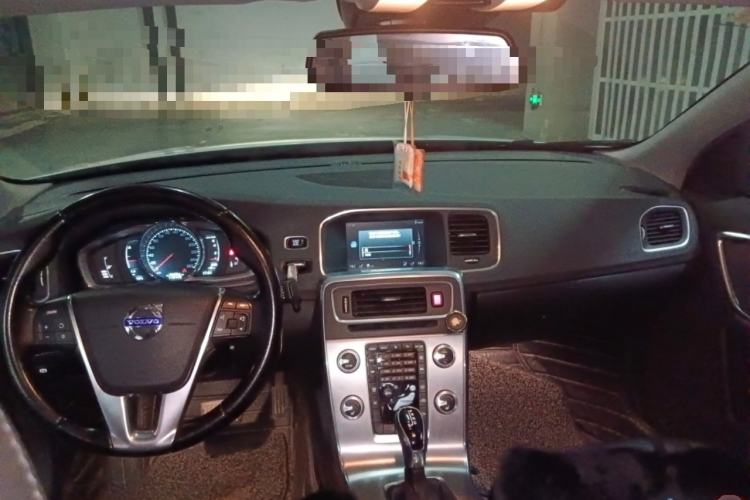 Used Volvo S60 2016 S60L T4 Zhiyuan Edition
