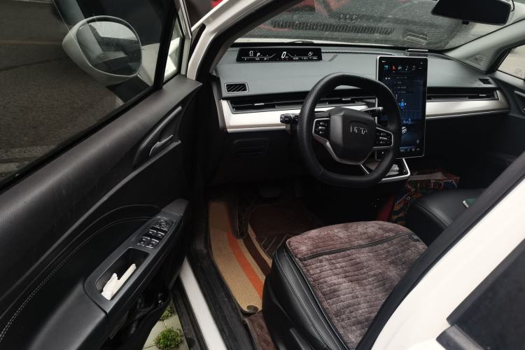 Used NETA V 2021 Long-Range Entertainment Edition Upgrade Model