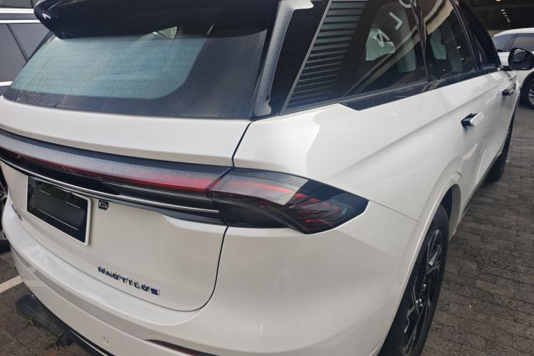 Used Lincoln Nautilus 2025 2.0T All-Wheel-Drive Luxury Hybrid Edition
