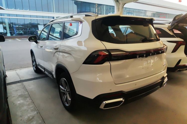 Used Geely Auto Haoyue L 2023 2.0T DCT Flagship Version Exterior 2