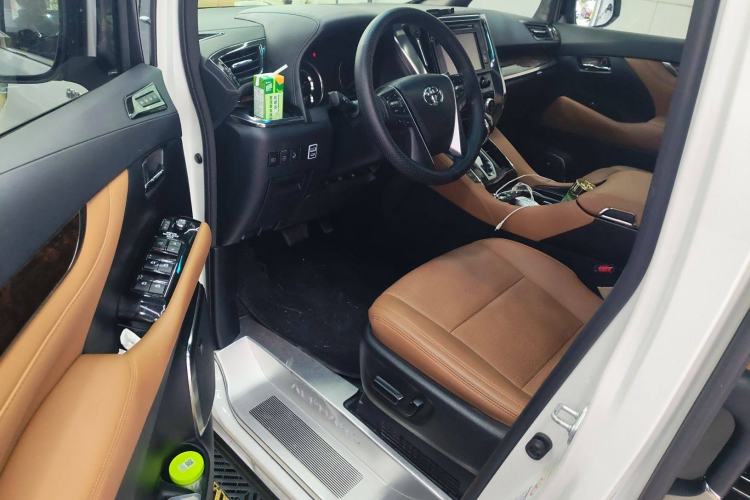 Used Toyota Alphard 2019 Dual-Engine 2.5L Luxury Edition