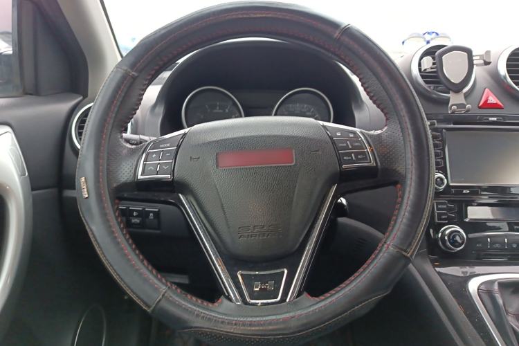 Used Haval H6 2013 Upgraded Model 1.5T Manual Two-Wheel Drive Elite Version Steering Wheel