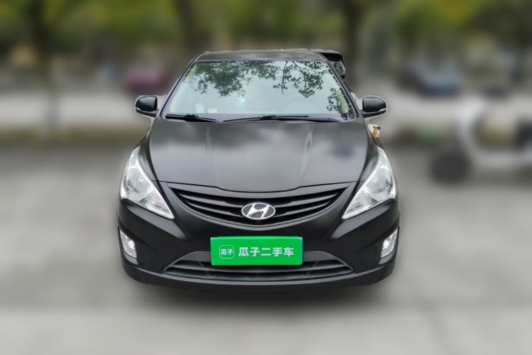Used Hyundai Verna (older generation) 2010 Sedan 1.4L Automatic Luxury GLS Trim Front