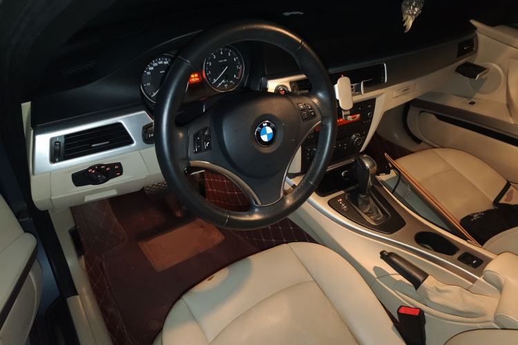 Used BMW 3 Series 2011 325i Convertible Coupe
