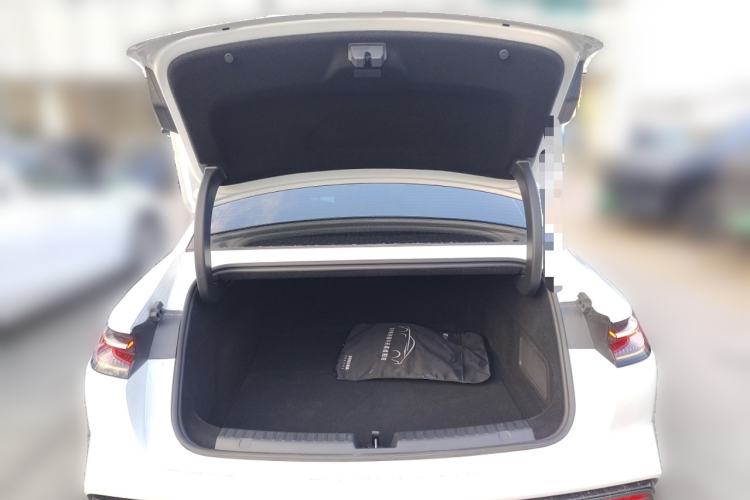 Used Geely Galaxy Galaxy 8 2025 130km EM-i Deluxe Edition
