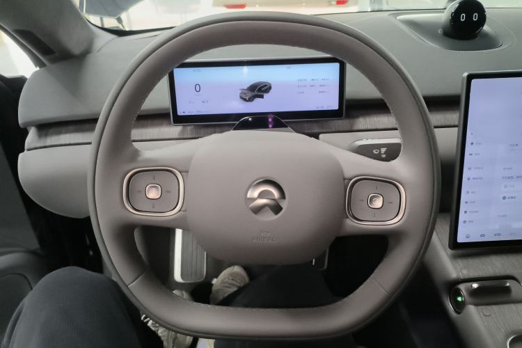 Used Nio ET7 2024 75 kWh Executive Edition Steering Wheel