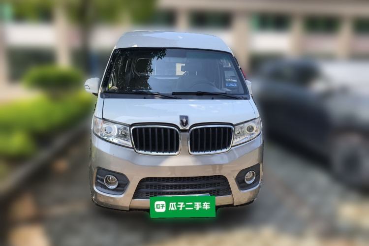 Used Jinbei New Hiace S 2021 1.5L Wealth Central Air-Conditioned Bus China VI Standard Model SWC15M Front