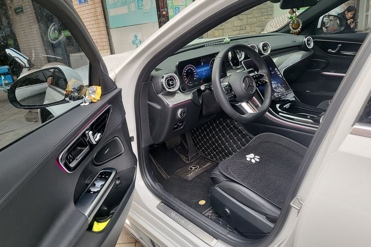 Used Mercedes-Benz C-Class 2024 Second Facelift C 260 L Sport Edition Driver Seat