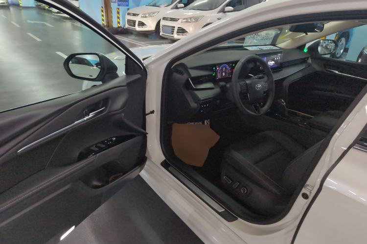 Used Toyota Camry 2026 Model Dual-Engine 2.0HSE Sport Lite Edition