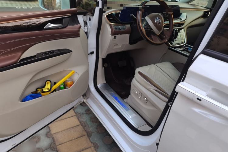 Used Buick GL8 2022 ES Landtrek 653T Comfort Edition
