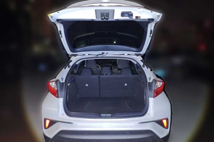 Used Toyota IZOA 2023 2.0L Yixing Version Trunk