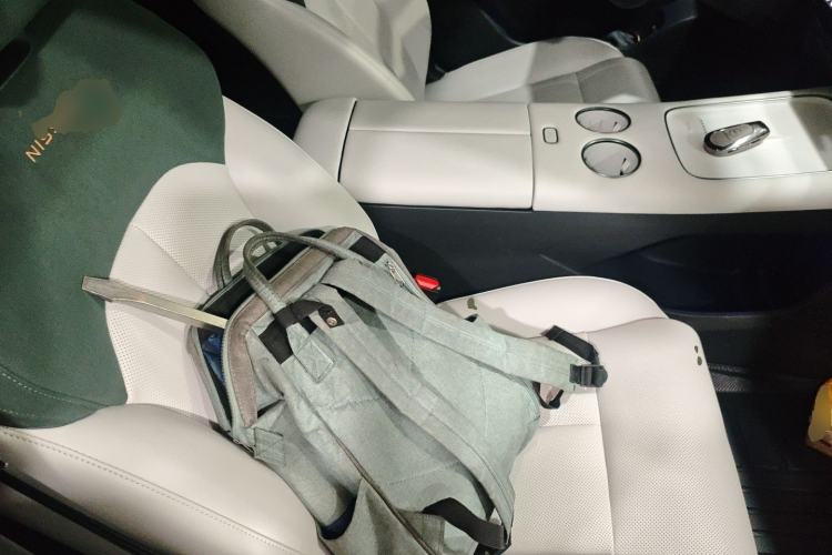 Used Nissan N7 2025 625 Max Right Front Seat