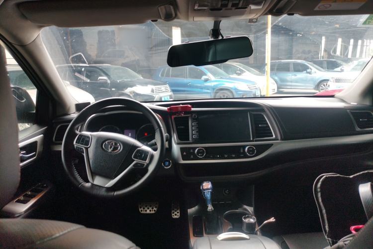 Used Toyota Highlander 2015 2.0T Four-Wheel Drive Luxury Edition 7-Seater
