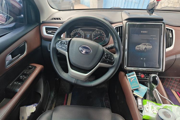 Used SWM X7 2017 1.5T Automatic Smart Enjoyment Version 7 Seats Steering Wheel