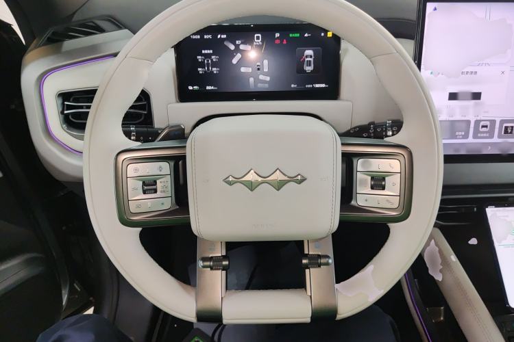 Used Formula Leopard Titanium 3 2025 501KM All-Wheel Drive Intelligent Driving Ultra Version
