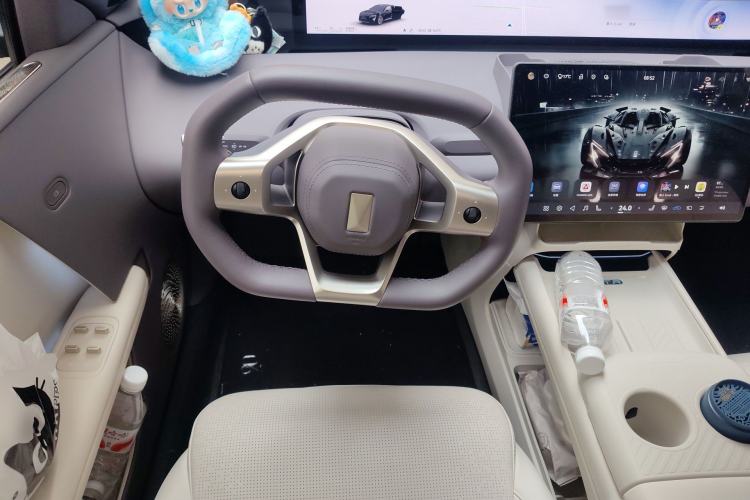 Used Avatr 06 2025 Max All-Electric Version Steering Wheel