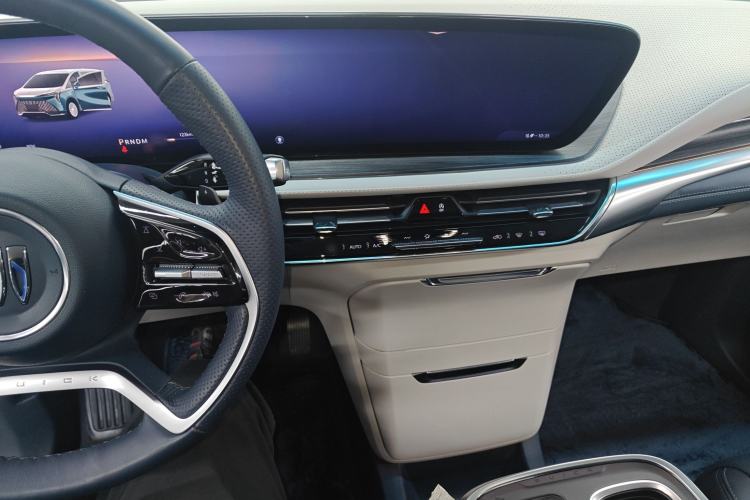 Used Buick Century 2023 2.0T Four-Seat Private Edition Center Console