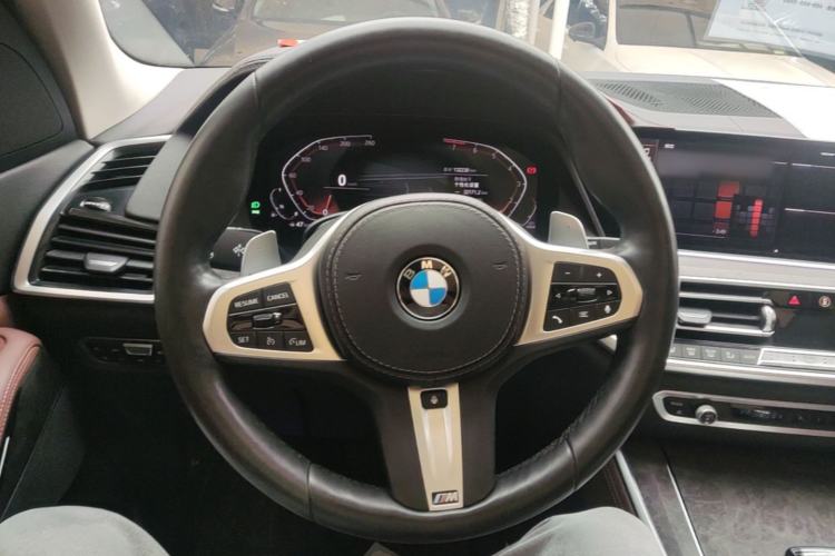 Used BMW X5 2019 xDrive40i M Sport Package Steering Wheel